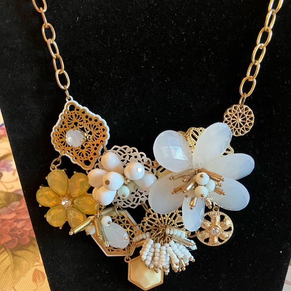 INC International Concepts Jewelry - ———SOLD———-____\OPULENT FLORAL NECKLACE